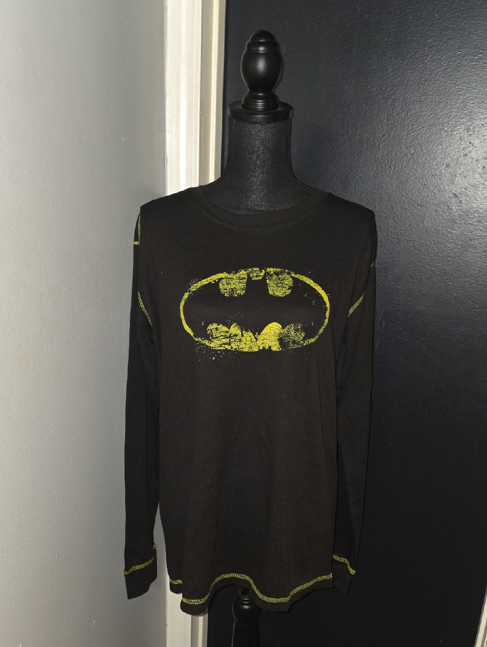 Bioworld Black Long Sleeve DC Comics Batman Logo Tee with Yellow Tag